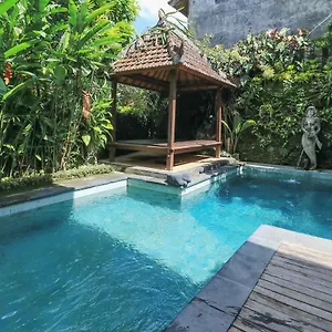 https://pering-bungalow.ubudhotelsnow.com